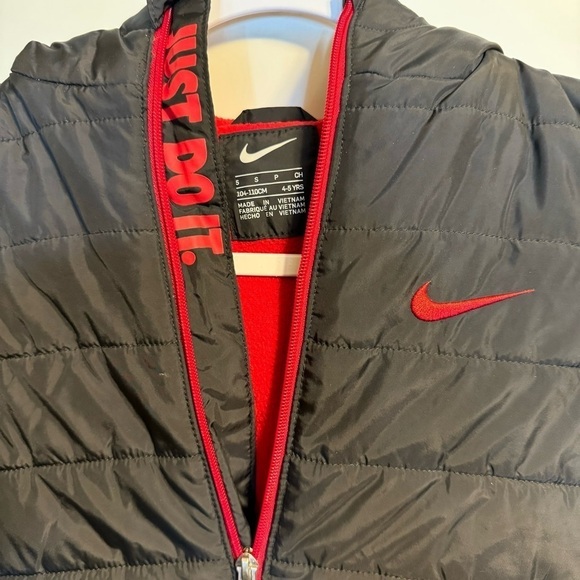 Nike Puff Up Jacket Boys Black Sz 5S “Just Do It " - Picture 2 of 10